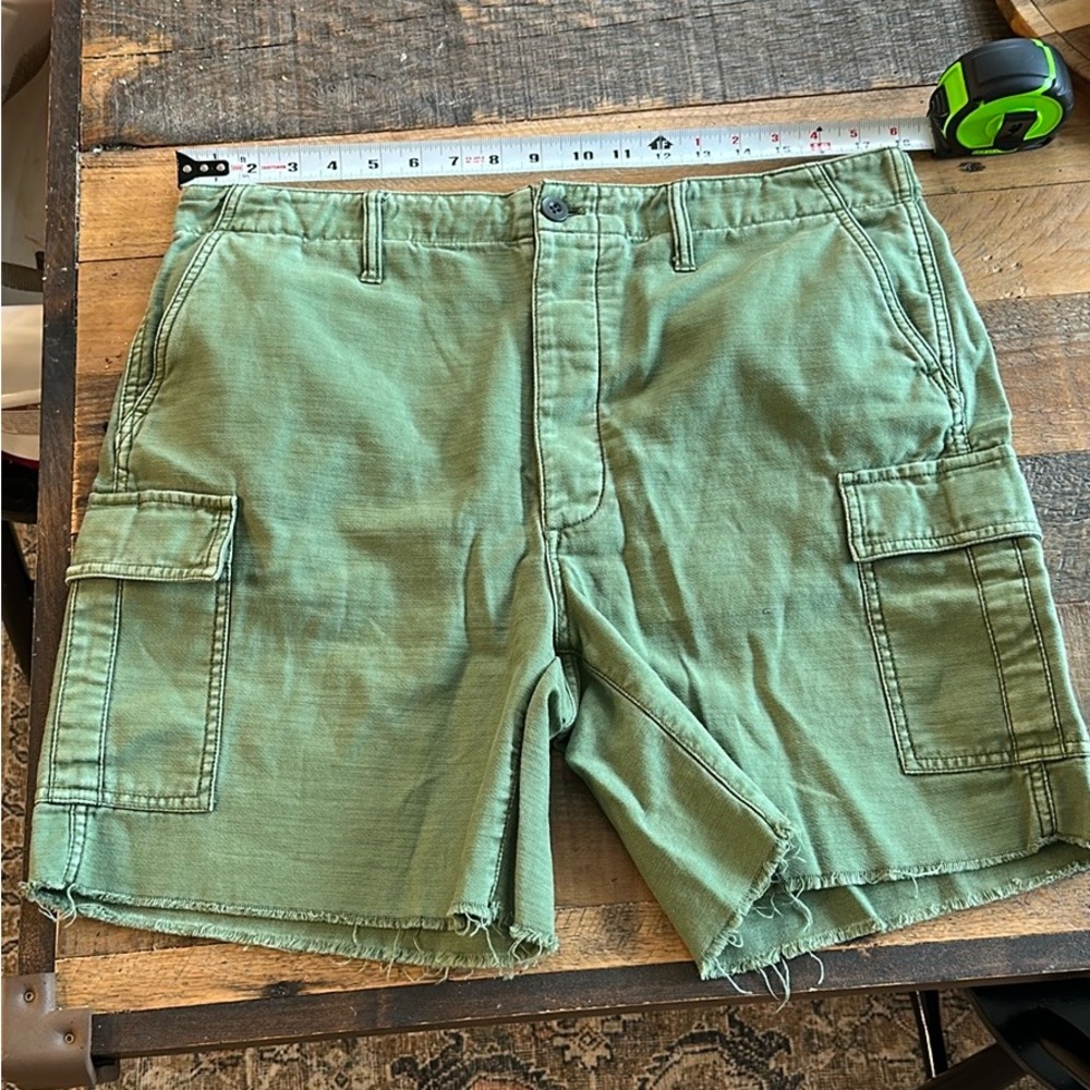 Madewell Men's Olive Cargo Shorts